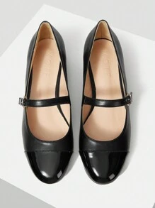 MOTF PREMIUM 女士圆头拼接舒适玛丽珍平底鞋，万圣节 - 黑色 - 查看 1