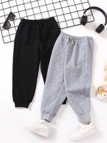 SHEIN 2 stuks Young Boy Diamond Textured Fabric Waistband Accent Design Pants Set. Casual Styling, Elastische Tailleband Voor Gemakkelijk Dragen, Goed Gemaakte Elastische Manchetten, Geschikt Voor Jongens Van 4-7 Om Te Combineren Met Tops/Jassen In De Lente, Herfst En Winter. Ideaal Voor Zelfverzekerde, Comfortabele Uitjes In Meerdere Seizoenen.