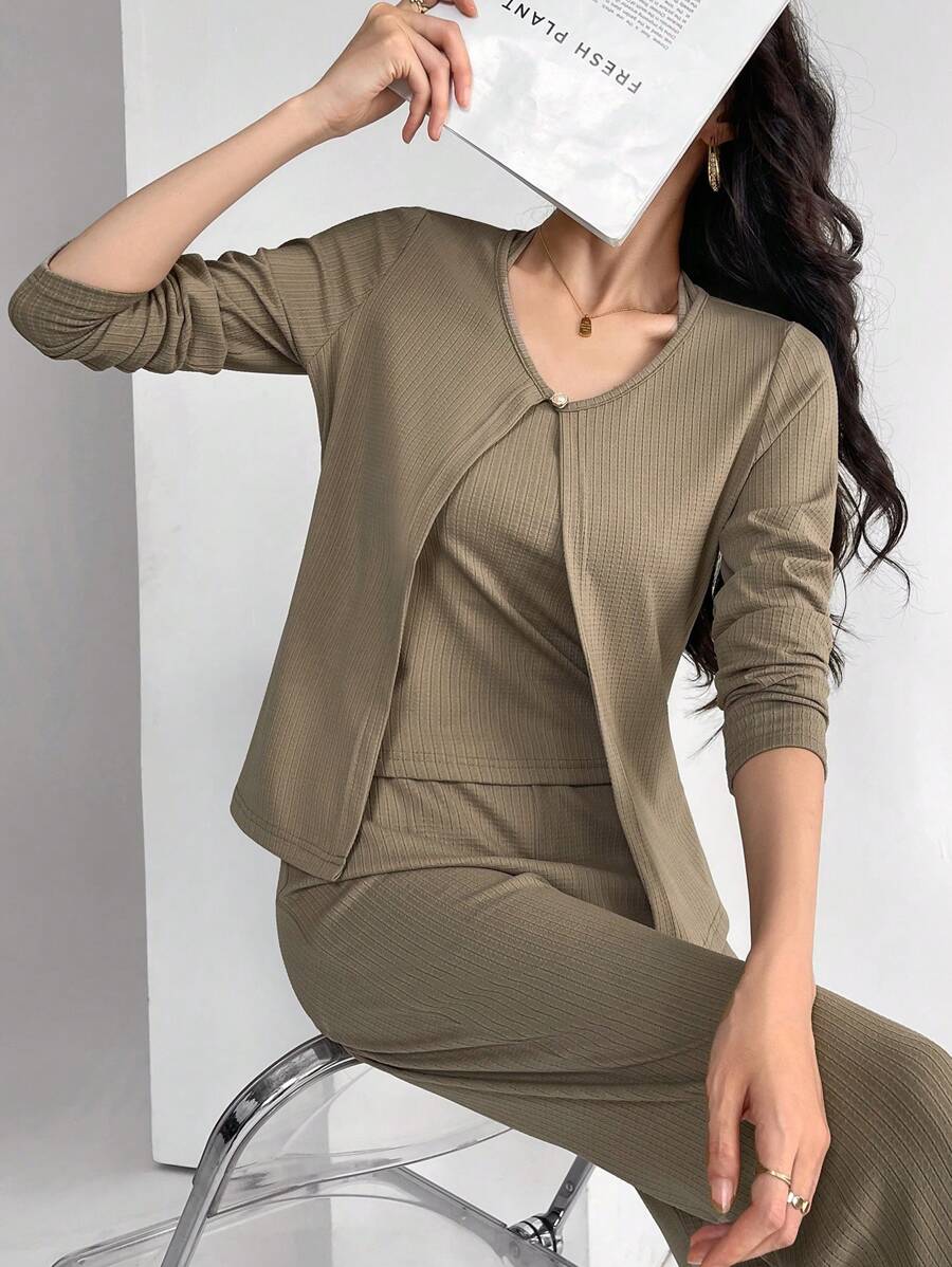 Modelyn 3 件套女士套装：开衫夹克、吊带背心和休闲裤 2 件套 - 棕色 - 查看 1