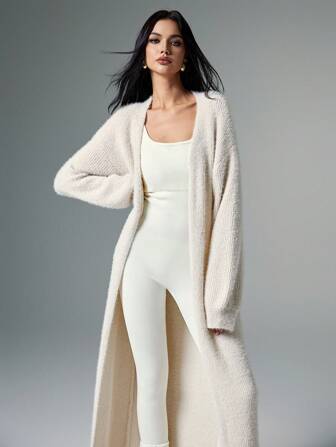 Poéselle 杏色毛绒加长开衫，女士纯色休闲针织开衫，秋季女装，冬季女装，女士毛衣，柔软舒适的面料温暖，简约时尚，老款风格，适合日常街头、通勤、家居服，女士冬季休闲落肩宽松卡其色纯色女士开衫，休闲日常穿着长款开衫Ladiesduster Cardigan长款毛衣开衫