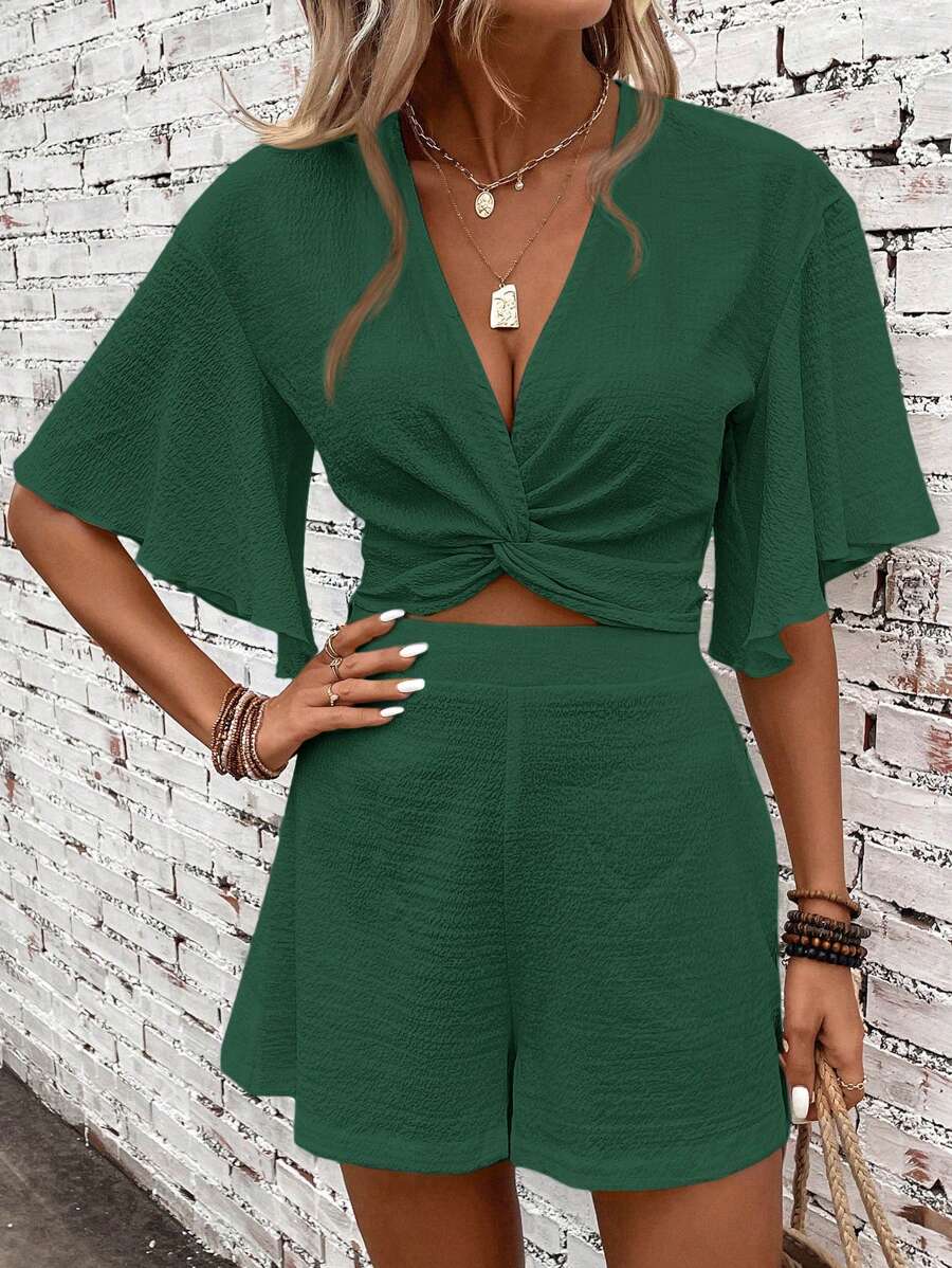 SHEIN Clasi 扭纹前蝴蝶袖短款上衣 & 短裤两件套 - 墨綠色 - 查看 1