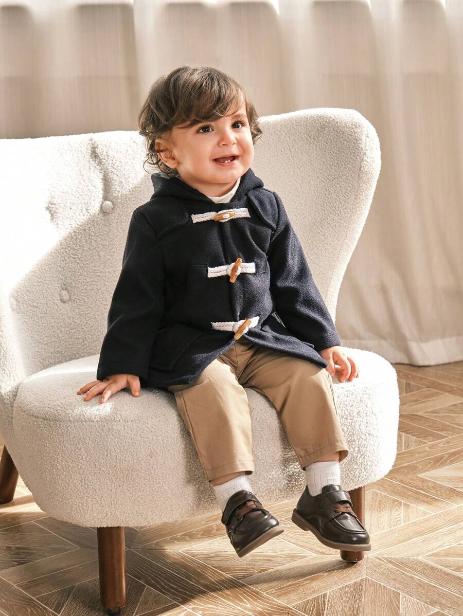 SHEIN 1 peça para bebês meninos com capuz de cor sólida com botão casual jaqueta macia roupa de manga comprida, adequada para brincadeiras ao ar livre de outono e inverno, férias, uso casual diário - Azul - Ver 1