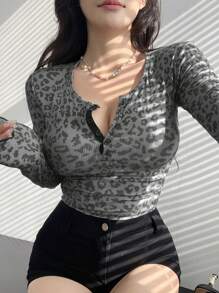 DAZY 女士春夏豹纹纽扣前开襟修身长袖T恤外出上衣 - 灰色 - 查看 4