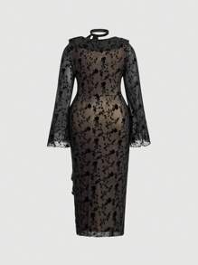 SHEIN MOD Plus Size Netted Flocked Ruffled Bell Sleeve High Slit Mid-Length Black Dress - Black - View 2