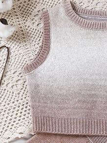 This Set Of Natural Earth-Toned Gradient Chiffon Camisole And Wide-Leg Pants For Little Girls Showcases A Style That Blends Elegance And Fashion. The Gradient Earth-Toned Color Scheme Adds Depth And A Fashionable Touch, Exuding A And Composed Demeanor. The Chiffon Camisole Is Lightweight, Soft, And Breathable, Suitable For Spring And Summer Wear. The Wide-Leg Pants Are Stylish And Comfortable, Creating A Yet Cozy Look That Allows Girls To Express Confidence And Grace. The Overall Simple And Elegant Coordinated Outfit Is Suitable For Both Casual Everyday Wear And Formal Occasions. This Set Not Only Exhibits The Fashionable Taste Of Little Girls, But Also Emanates The Refined Charm Of The Gentle Earth-Toned Gradient Color Palette. Whether For Casual Or Formal Settings, This Earth-Toned Gradient Chiffon Camisole And Wide-Leg Pants Set Allows Little Girls To Radiate An Elegant And Alluring Appeal. - Grey - View 4