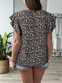 Franclia Plus Size Women Ditsy Floral V-Neck Ruffle Trim Cap Sleeve Blouse