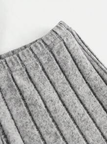 SHEIN Girlism 2 件装 Tween 女童合身休闲不对称下摆 T 恤和喇叭裤套装