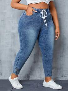 SHEIN CURVE+ 大码女式纯色简约休闲绑带牛仔裤 - 中等水洗藍 - 查看 3