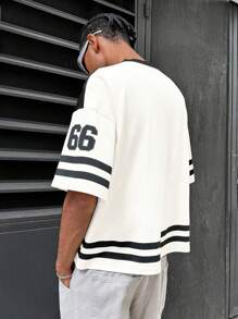 Manfinity EMRG 返校，男士夏季 V 领运动休闲印花短袖平纹针织 T 恤，比赛日 T 恤，图案 T 恤 - 彩色 - 查看 3