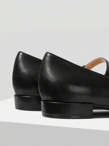 MOTF PREMIUM 女士圆头拼接舒适玛丽珍平底鞋，万圣节 - 黑色 - 查看 6