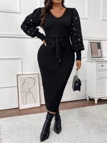 SHEIN Unity 大码女式 V 领珍珠收腰修身长袖针织连衣裙，秋冬 - 黑色 - 查看 1