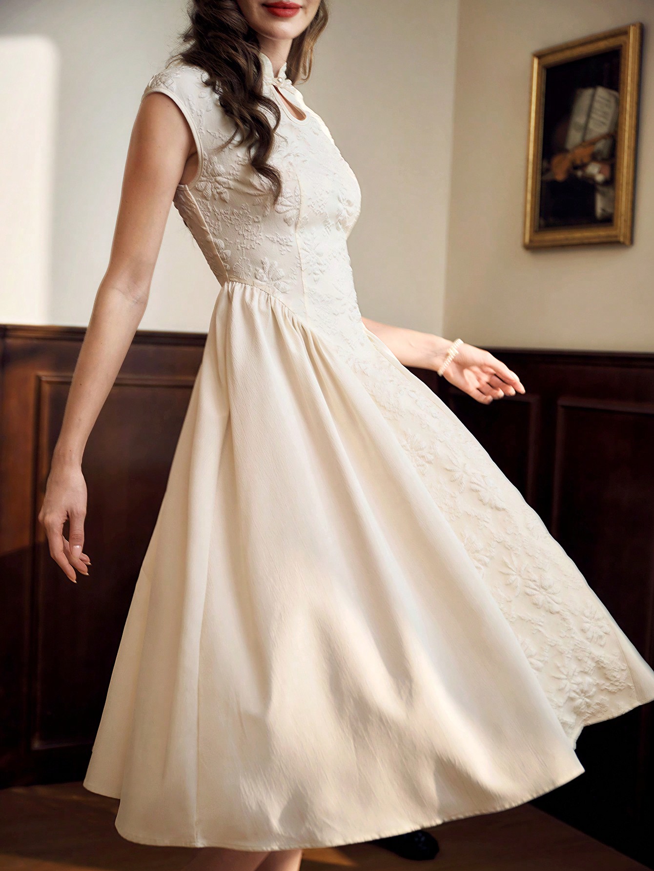 Vintamour فستان منتصف الطول بطوق تشاو للسيدات الأن...