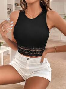 SHEIN Frenchy Parte superior de tirantes de encaje y piel sintética, Ropa de vuelta al colegio, Ropa de mujer para otoño, Estilo de "dinero antiguo", Sencillo, Minimalista - Negro - Ver 1