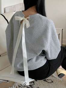 DAZY Áo nỉ Colorblock dành cho nữ có nơ cỡ lớn & chi tiết ruy băng ở cổ sau - Xám - Xem 1