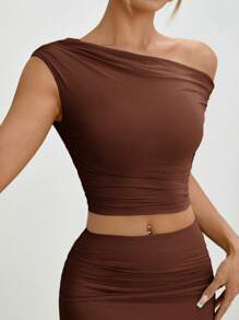 SHEIN PETITE 1 套女式不对称领口荷叶边衬衫和纯色裙子，优雅夏季服装 - 咖啡棕 - 查看 7