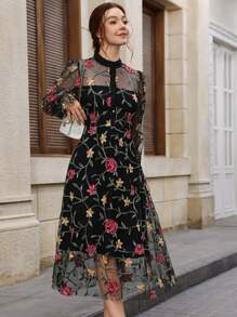 Aveloria Rosie Elegant French Tulle Embroidered Long Sleeve Dress - Black - View 6