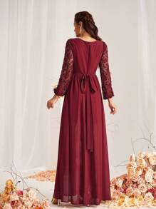 SHEIN Belle 勃艮第红女装浪漫优雅酒红色雪纺面料拼接水溶蕾丝面料，重叠V领，蕾丝长袖，松紧袖口，腰部侧绑带，A字下摆，适合婚礼活动万圣节伴娘礼服 - 酒紅色 - 查看 2