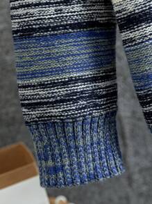 Suéter de niño, con patrones a rayas de colores en bloque, tejido, disponible en azul marino, azul oscuro, negro y blanco, adecuado para uso casual, fiestas y diversas ocasiones.