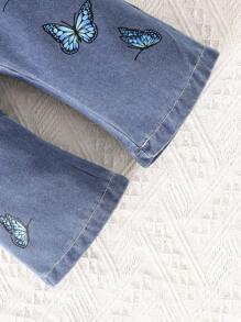 SHEIN 女婴字母印花圆领长袖上衣和蝴蝶印花松紧腰口袋牛仔裤休闲 2 件套 - 彩色 - 查看 10