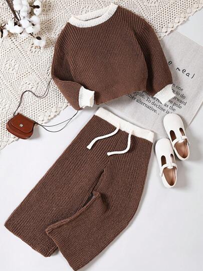 SHEIN Vintaside Kids Ung flicka mode färgblock tröja med rund hals och lös midja stickade byxor med vida ben