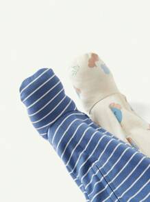 Cozy Pixies 2 Chiếc Sơ Sinh Bé Trai In Hình Hoạt Hình Màu Trơn Cổ Thuyền Dài Tay Áo Liền Quần Và Bộ Quần - Màu xanh lam - Xem 5