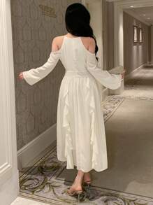 DAZY Đầm dài tay màu trơn dành cho nữ, cổ bèo nhún, khoét eo, thanh lịch, thích hợp cho sinh nhật, đêm giao thừa, dạ hội, trang phục mùa thu, trang phục đi học. - trắng - Xem 5