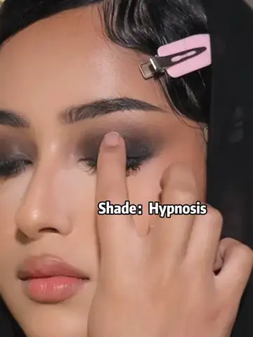 SHEGLAM Chroma Zone Multichrome Flake Gel-Hypnosis 3 Colori Sfumati Viola Ombretto Lucido Crema Multi-Tono Finitura Lucida Non Grassa Non Sbiadisce Glitter Luccicante Ombretto Flakefesta Di Natale Ombretto Brillantini Marchio Bellezza Trucco Cosmetico Per Donne Ragazze Perfetto Per Inverno Ideale Per Y2K Elegante Moda Adatto Per Compleanno Natale Regalo Festa Pronto Migliore Colore