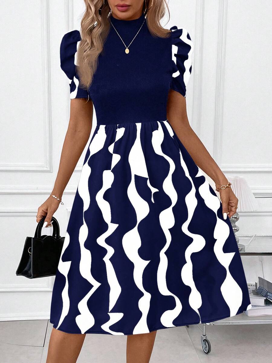 SHEIN Clasi Váy Midi thanh lịch cổ đứng mùa hè dành cho nữ tay áo phồng họa tiết hình học - Xanh và trắng - Xem 1