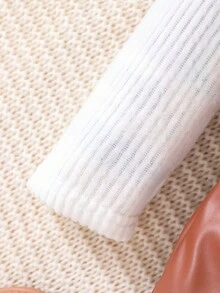 SHEIN 2 件套女童（大）优雅羽毛装饰针织毛衣上衣和不对称下摆 PU 裙子，2024 年秋冬 - 彩色 - 查看 6