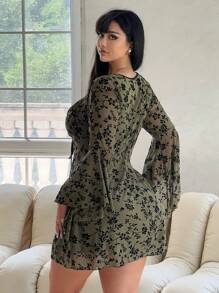 Vibekara 大码花卉印花系腰 V 领长袖连衣裙，适合感恩节 - 軍綠色 - 查看 3