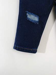 男婴休闲熊和字母印花短袖上衣搭配破洞牛仔裤套装，春夏 - 深色水洗藍 - 查看 5