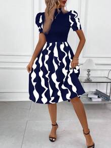 SHEIN Clasi Váy Midi thanh lịch cổ đứng mùa hè dành cho nữ tay áo phồng họa tiết hình học - Xanh và trắng - Xem 4