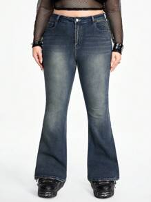 ROMWE Grunge Punk Jeans acampanados de estilo punk con decoración de alas y cráneos bordados con rhinestones para mujeres de talla grande - Azul - Ver 2