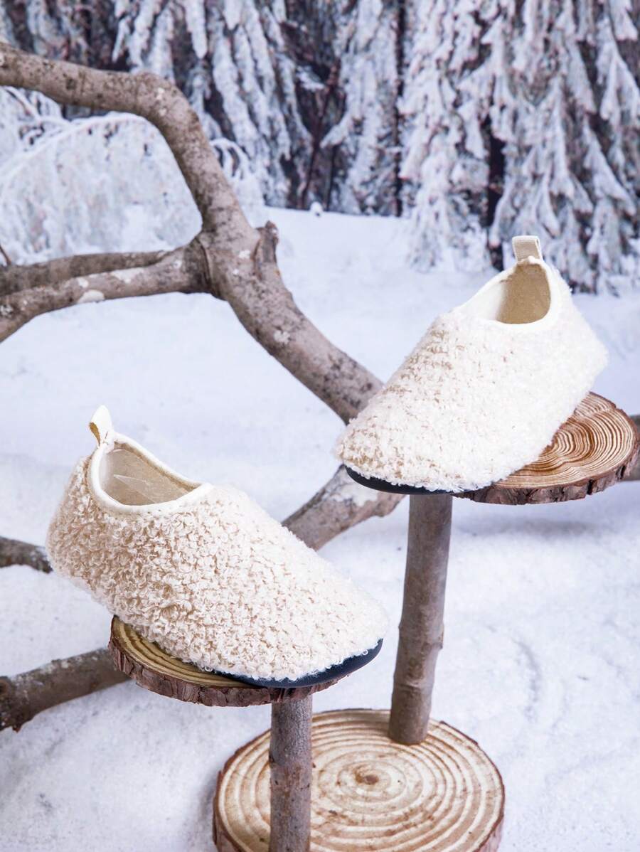 Dziecięce miękkie pluszowe kapcie na rzepy do noszenia w pomieszczeniach, odzież domowa i biurowa - Beżowy - Zobacz 1