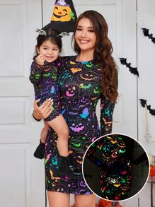 SHEIN Babymeisjes schattige gebreide stretch cartoon graffiti patroon jurk met lange mouwen, Halloween