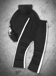 Manfinity Roghcode Conjunto de sudadera con capucha y pantalón de chándal para hombres de talla grande, con logo y estampado de estrella, con acentos a rayas - Negro - Ver 2