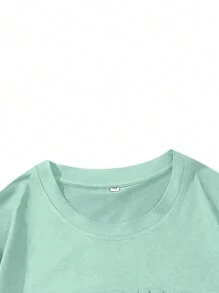 Manfinity Homme Men's Casual Letter Embossed Crew Neck Short Sleeve T-Shirt, Summer