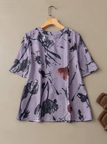 EMERY ROSE Women's Casual Printed Button Decorated Round Neck Short Sleeve Blouse - Multicolor - View 2