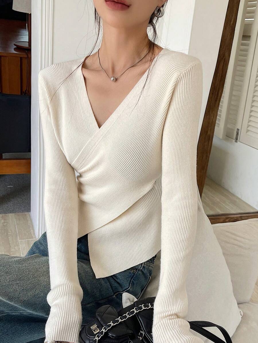 DAZY 女士商务休闲 V 领长袖修身衬衫、长袖上衣、秋季返校服装 - 杏色 - 查看 1