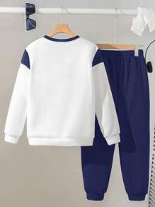 SHEIN Tween Jungen Sport Casual Kontrastfarbe Rundhals Hoodie und Jogginghose 2 Stücke Set - marineblau - Übersicht 2