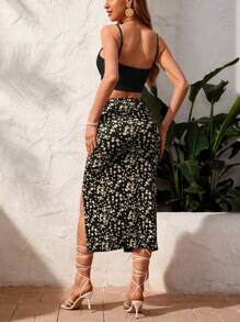 SHEIN VCAY 夏日假日两件套包括纯色细肩带上衣和花卉印花抽绳开衩裙 - 彩色 - 查看 2