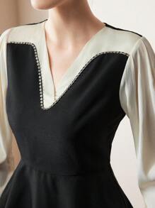 MOTF PREMIUM TWO TONE V-NECK LANTERN SLEEVE PEPLUM TOP WITHOUT BELT