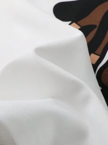 Manfinity Roghcode 男式超大休闲短款图案印花短袖 T 恤，返校，街头服饰，男友礼物 - 白色 - 查看 4