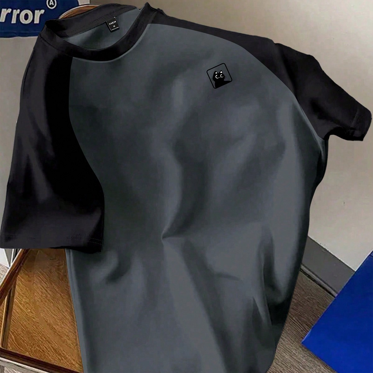Camiseta de manga raglán de ajuste regular para hombres