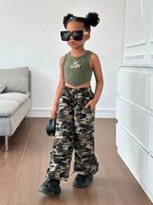 SHEIN Top sin mangas y Joggers de camuflaje de punto sólido para vestir en la calle, para una joven - Verde militar - Ver 4