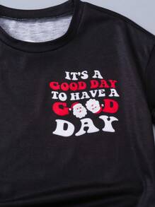 SHEIN Camiseta clásica y versátil para niñas, con estampados de flores, cara sonriente y grafiti, de colores dulces, adecuada para salidas, compras, uso diario, escuela, fiestas, verano, en blanco y rosa rojo