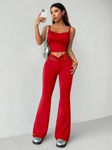 SHEIN EZwear Bộ 2 món: Áo yếm chắp vá ren màu trơn và quần ống loe - Đỏ - Xem 3