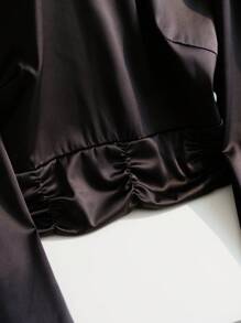 SHEIN Privé Plus Size Thanh Lịch Đi Làm Đường Phố Cao Cấp Gợi Cảm Hở Lưng Diềm Viền Tự Thắt Eo Áo Sơ Mi Thường Ngày Cho Nữ, Tay Dài, Thiết Kế Xếp Ly, Vải Satin, Ngắn, Buổi Hòa Nhạc Mùa tựu trường - màu đen - Xem 10