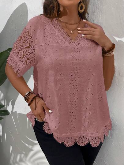 EMERY ROSE Plus Size Women's Summer Solid Color Lace Splice V-Neck Short Sleeve Elegant Blouse
