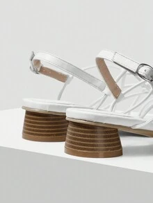 MOTF PREMIUM 女士百搭交叉露趾平底凉鞋，夏秋季